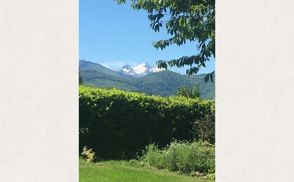 Superbe Maison d'Architect avec Vues des Montagnes à 30 minutes de Pau